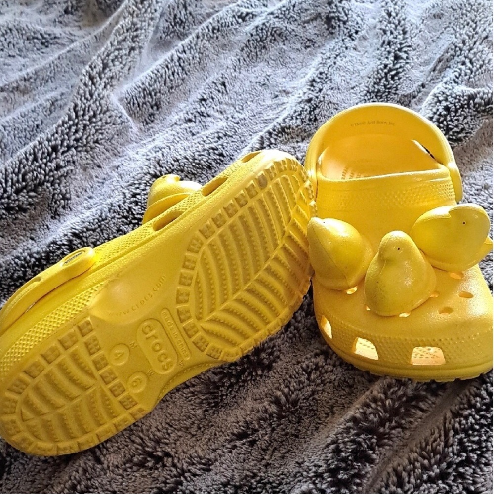 ❤️ CROCS ❤️ COLLECTION EXTREMELY RARE LIMITED EDITION PEEPS YELLOW 3D JIBBITZ . - Picture 10 of 12